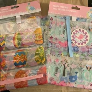 (3 for $20)3 packs of Easter plastic treat bags with cards